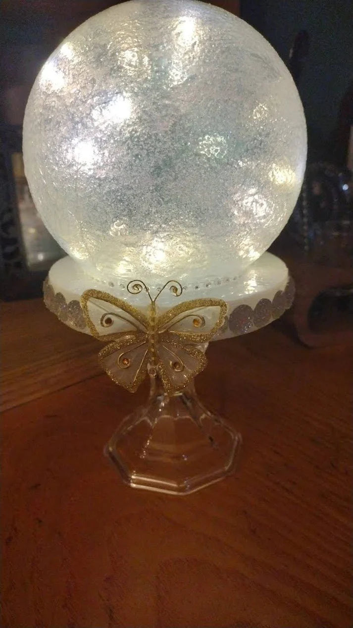 Beautifully Krafted Embellished White Gold Mother's Day Birthday Valentine Day Globe